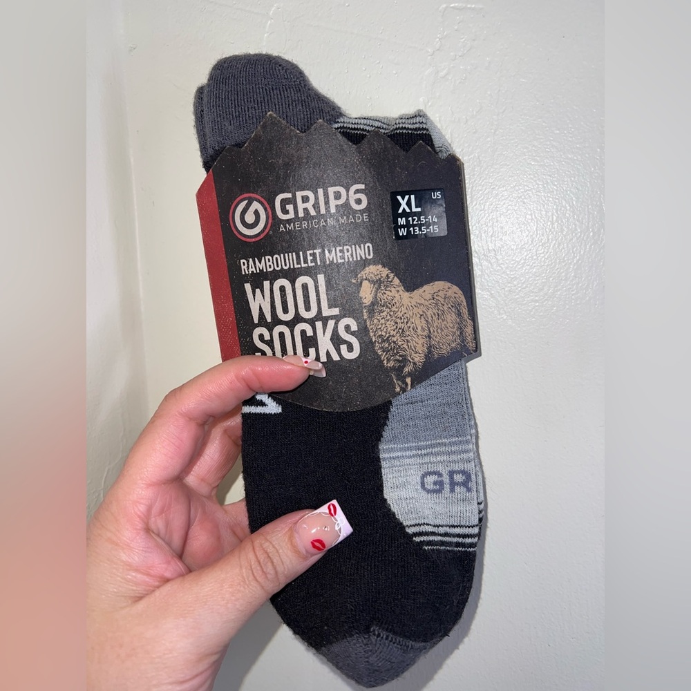Men's Black and Gray Wool Athletic Socks